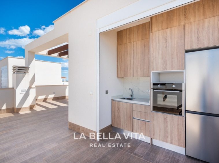 Luxury new build properties with private pool for sale in Ciudad Quesada, Rojales, Alicante.