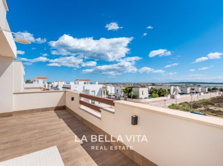 Luxury new build properties with private pool for sale in Ciudad Quesada, Rojales, Alicante.