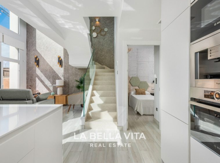 Luxury new build properties with private pool for sale in Ciudad Quesada, Rojales, Alicante.