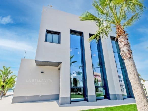 Sensational Luxury property for sale in Campoamor, Orihuela Costa with Private Pool and sea view
