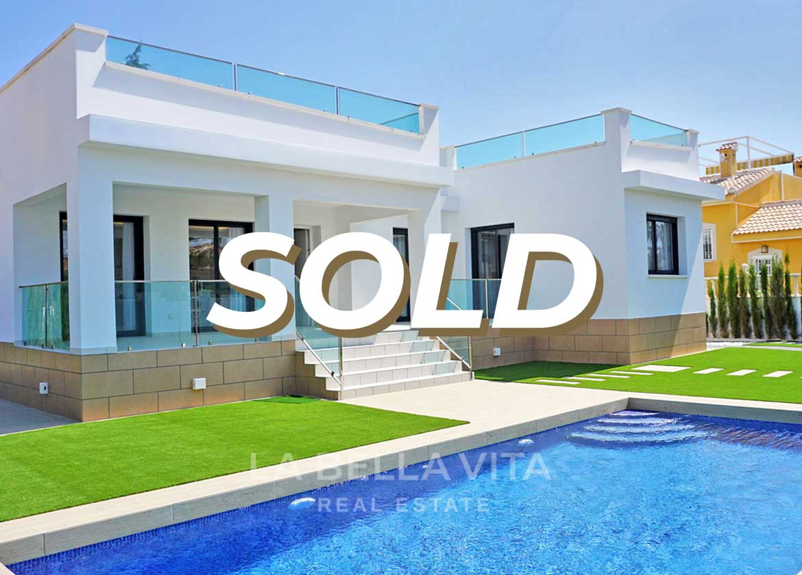 Modern family Villa for sale in Quesada Spain, Costa Blanca €452.000