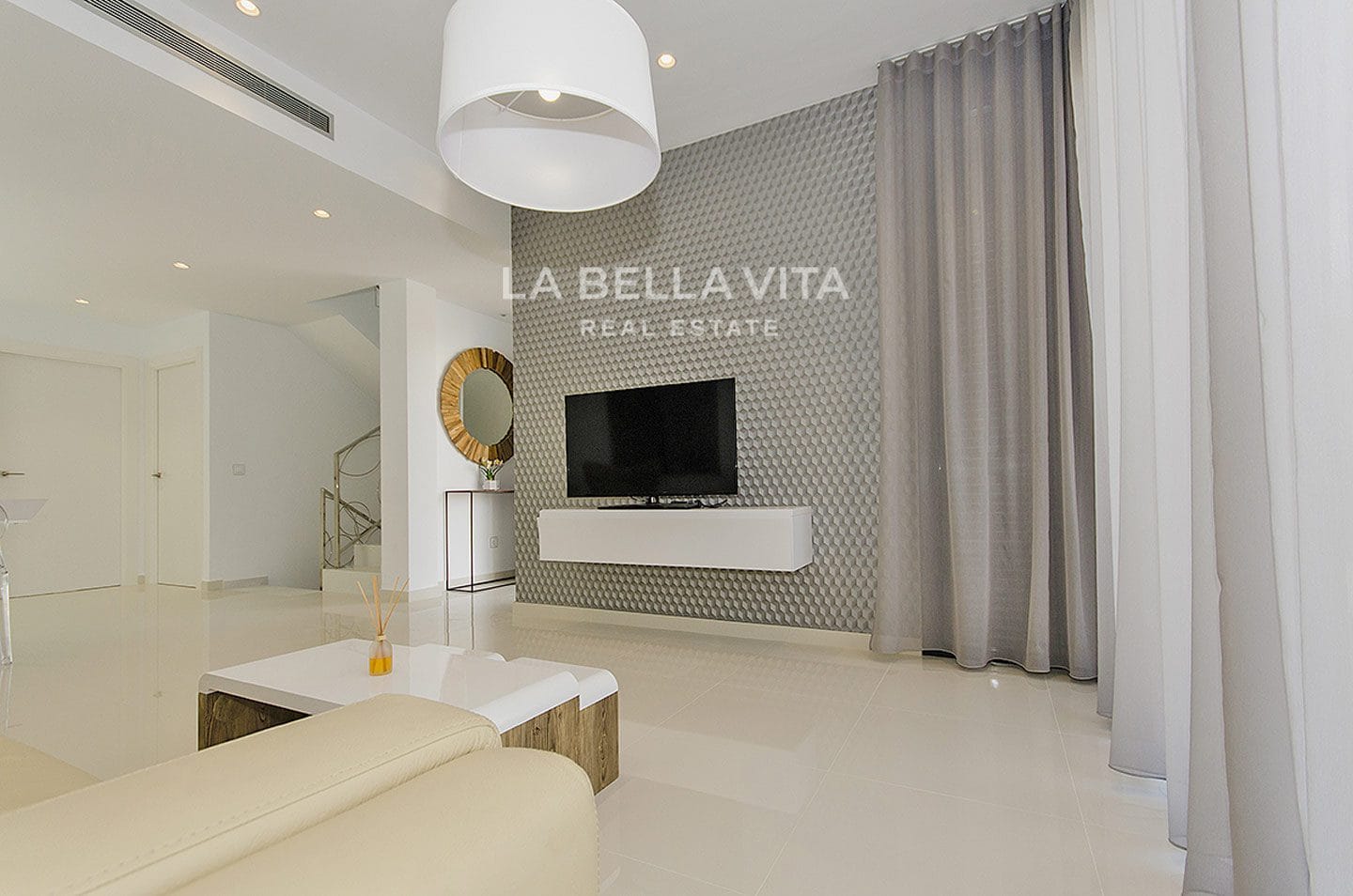Luxury property for sale in Campoamor, Orihuela Costa a step away from the sea.