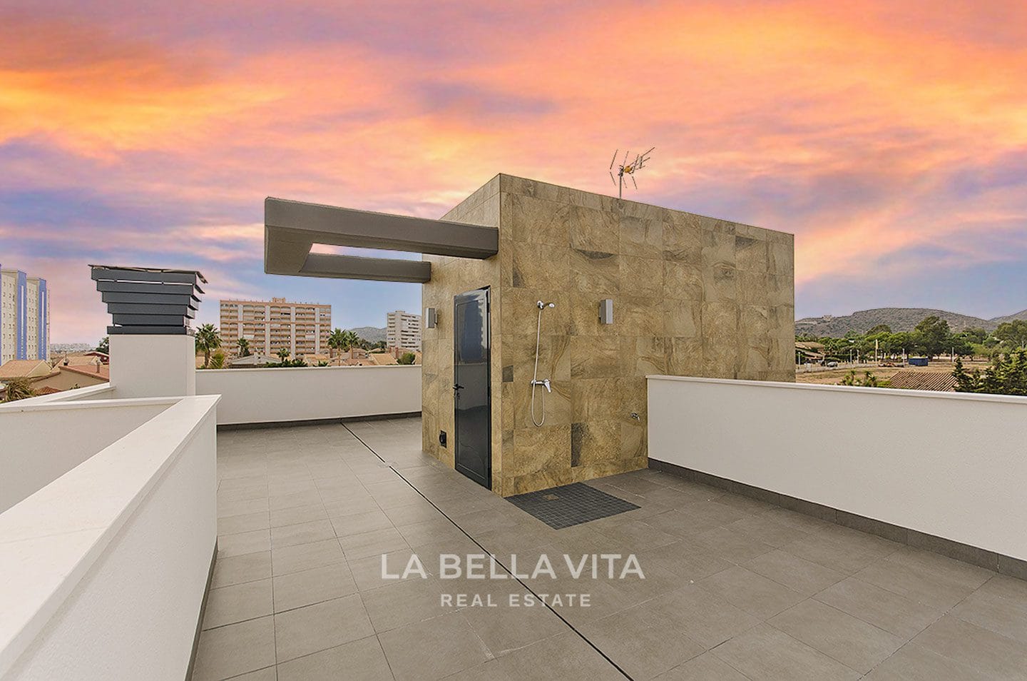 Luxury property for sale in Campoamor, Orihuela Costa a step away from the sea.