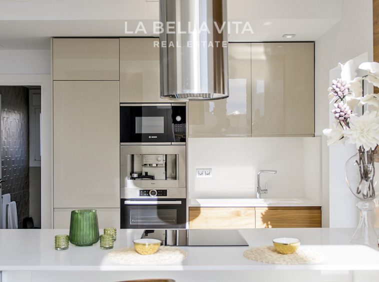 Modern office-style kitchen in Single-Family property for Sale in Rojales, Ciudad Quesada, Costa Blanca, Spain, with Private Pool, 132 m², 3 bedrooms, 409.950€