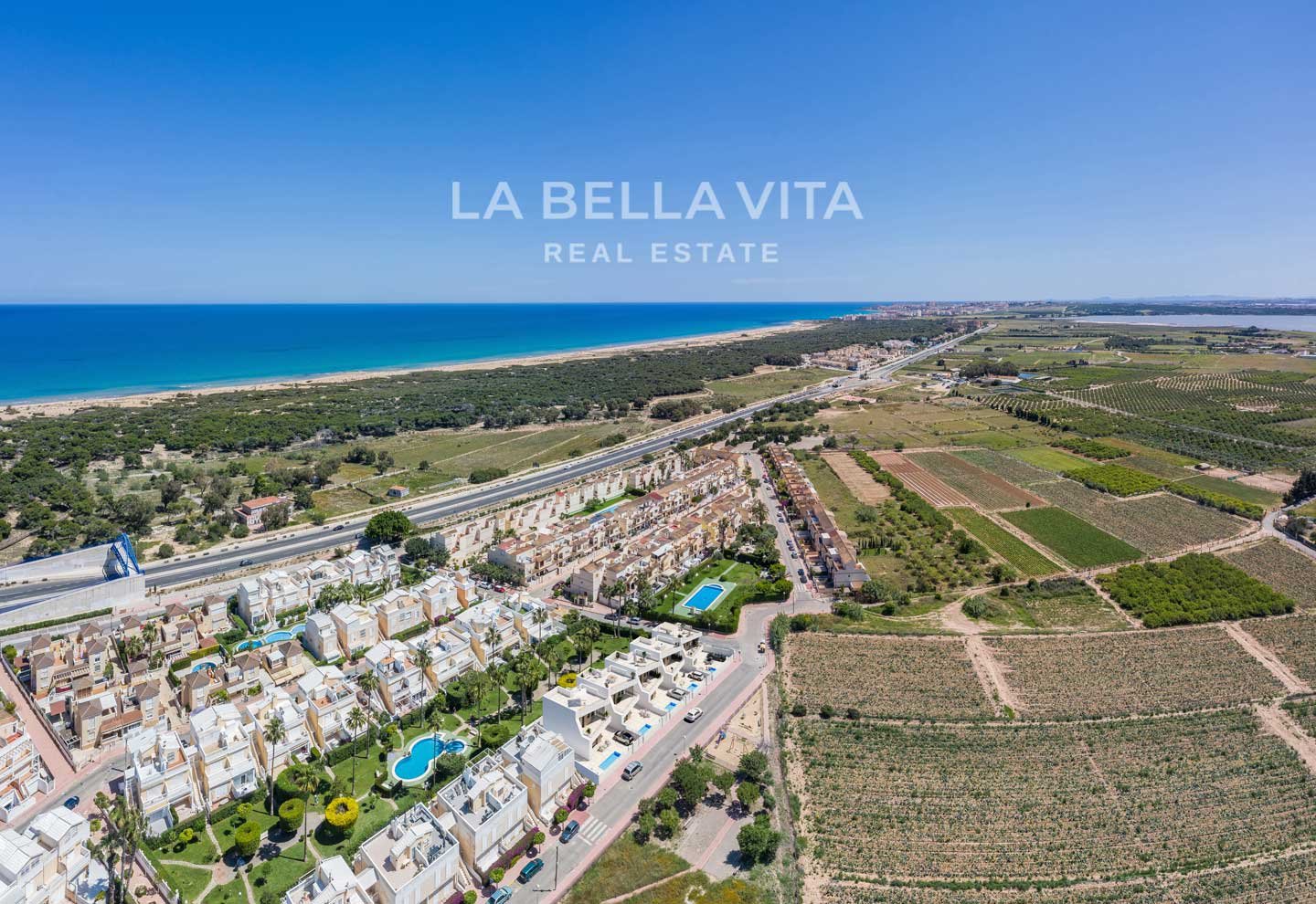 New Build Property for sale, next to the beach, with a private pool and views in El Moncayo, Guardamar del Segura