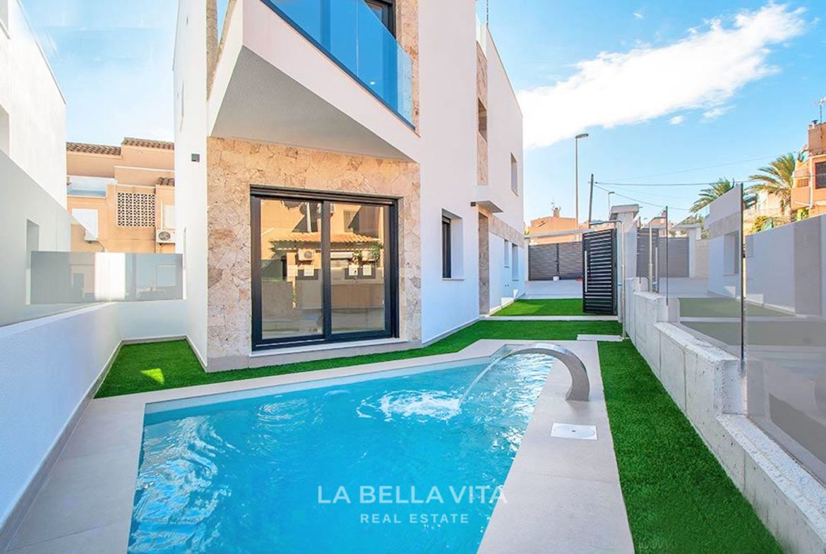 Modern Villa close to the beach for sale in La Mata, Torrevieja