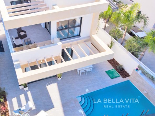 Contemporary Villa with private pool for sale in Los Montesinos, La Herrada, Alicante