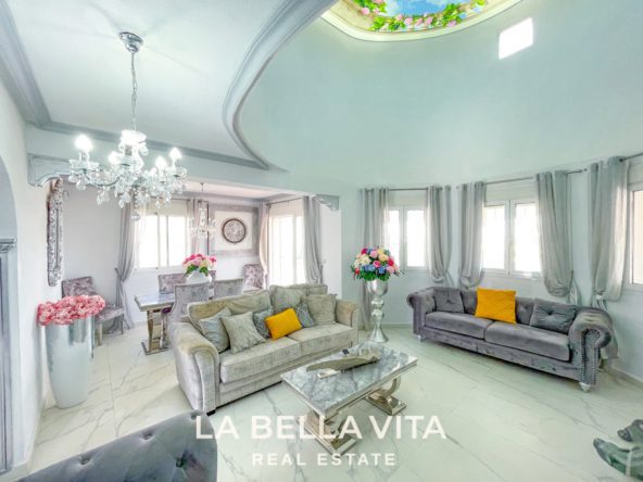 Superb property for sale in Montemar, Algorfa, Spain living room