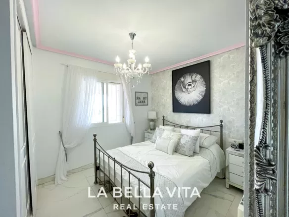 Superb property for sale in Montemar, Algorfa, Spain bedroom