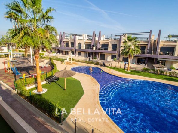 Modern Apartment with solarium for sale step away from the beach in Mil Palmeras, Alicante, Spain residential