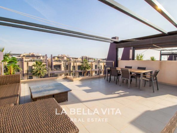 Modern Apartment with solarium for sale step away from the beach in Mil Palmeras, Alicante, Spain solarium