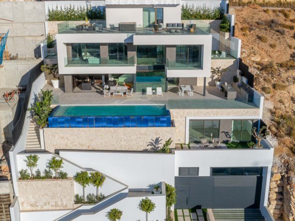 Fantastic Luxury Villa with Sea View for sale in Finestrat, Benidorm, Alicante, Spain