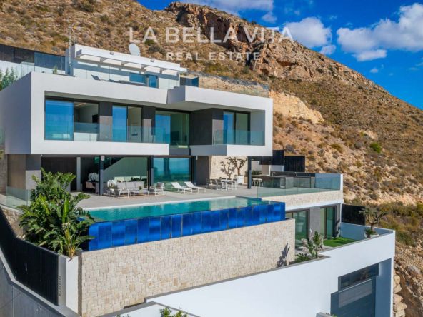 Fantastic Luxury Villa with Sea View for sale in Finestrat, Benidorm, Alicante, Spain