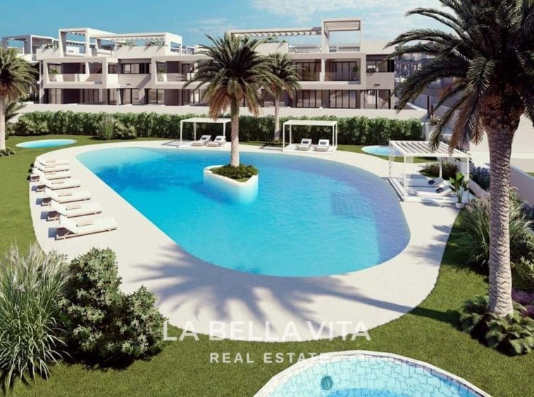 Modern Bungalows for sale in Los Balcones, Torrevieja, Alicante, Spain with sea view