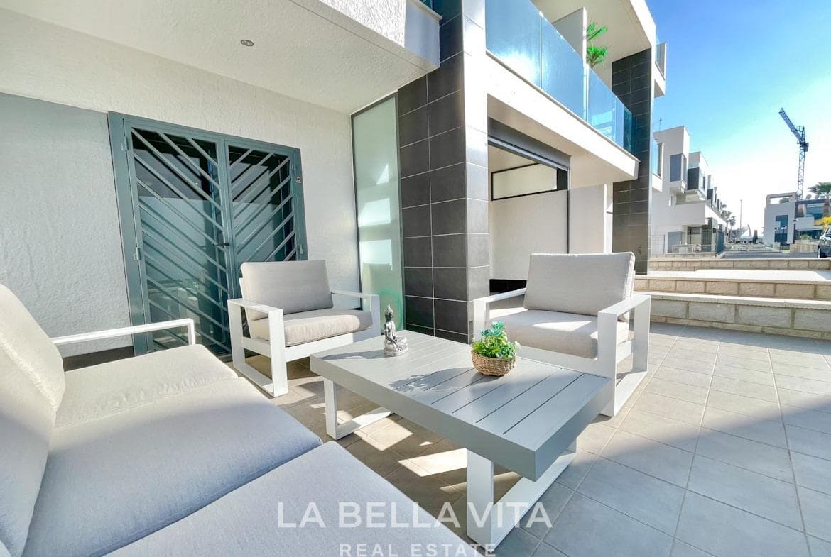 RESALE! Fantastic ground floor apartment for sale in El Raso, residential Oasis Beach XII, Guardamar del Segura, Alicante