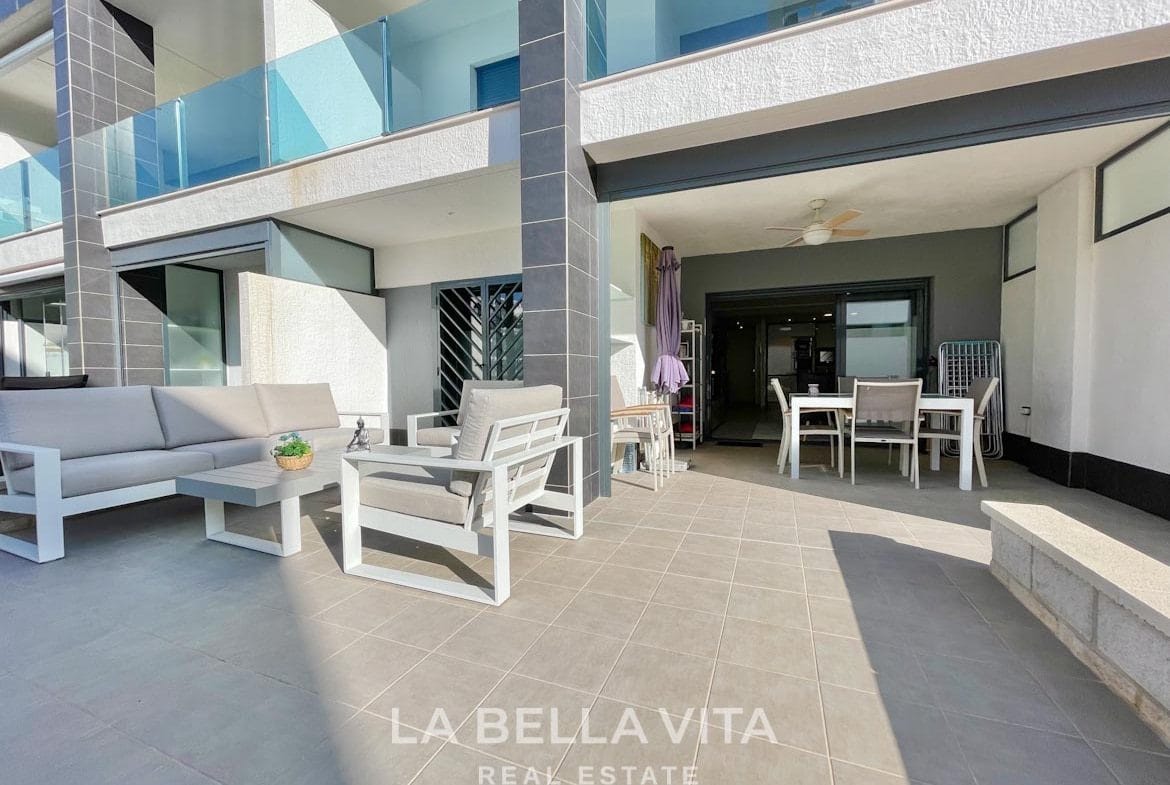 RESALE! Fantastic ground floor apartment for sale in El Raso, residential Oasis Beach XII, Guardamar del Segura, Alicante