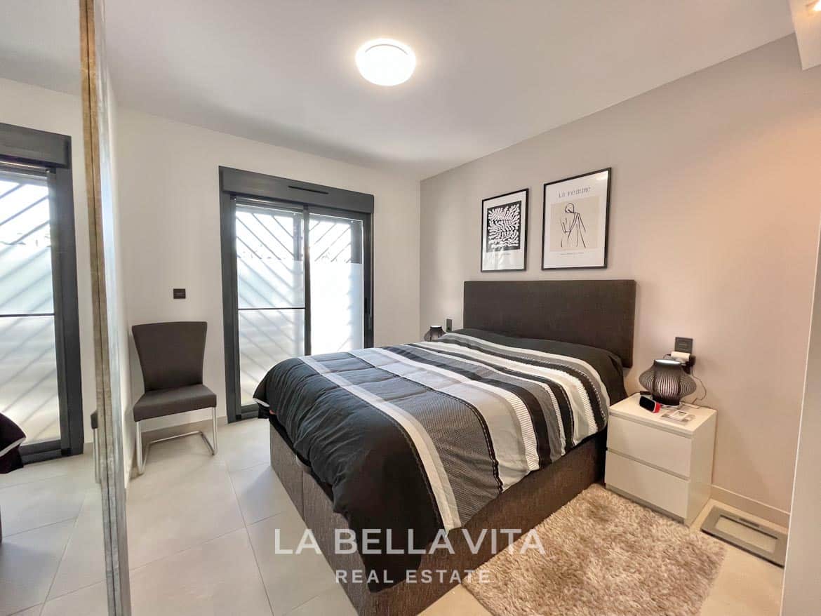 RESALE! Fantastic ground floor apartment for sale in El Raso, residential Oasis Beach XII, Guardamar del Segura, Alicante