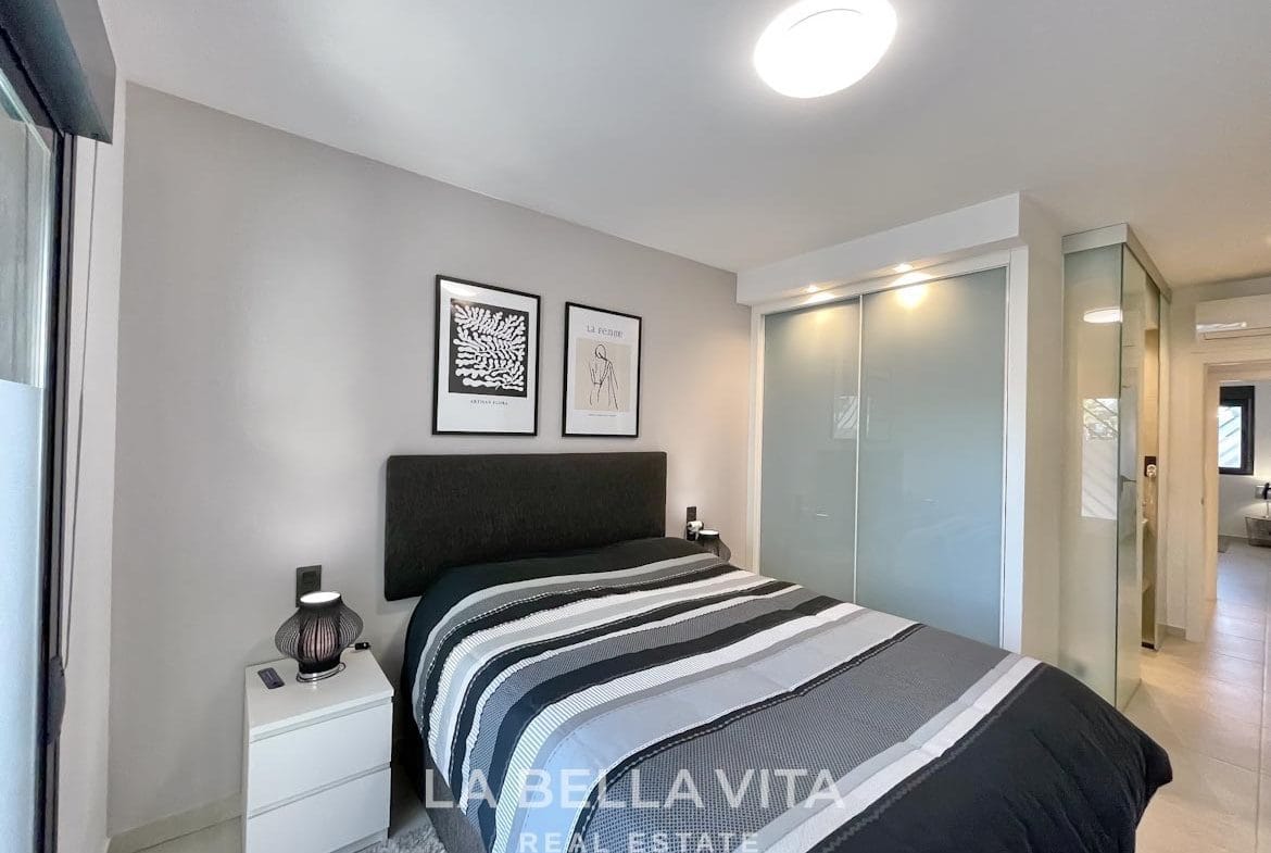 RESALE! Fantastic ground floor apartment for sale in El Raso, residential Oasis Beach XII, Guardamar del Segura, Alicante