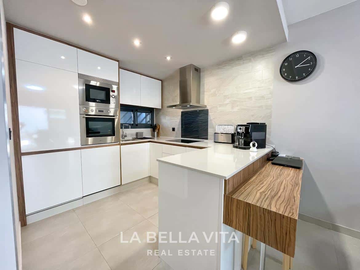 RESALE! Fantastic ground floor apartment for sale in El Raso, residential Oasis Beach XII, Guardamar del Segura, Alicante