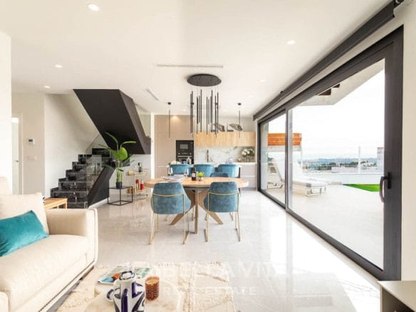 Independent Luxury Villas with sea views for sale in Balcón de Finestrat