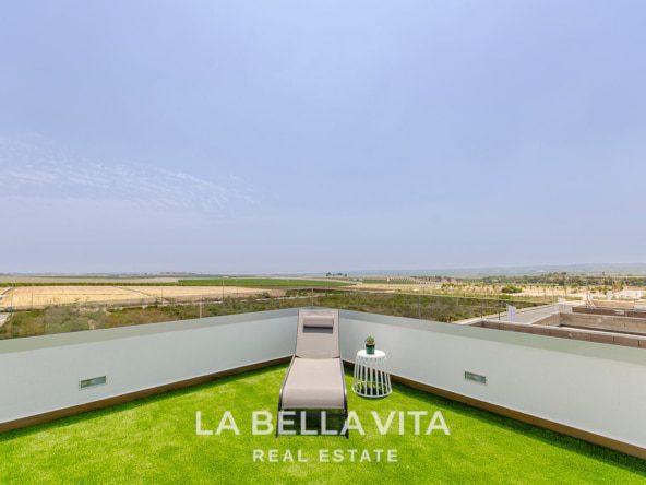 Independent New Build Villas with private pool for sale in Vistabella golf course, Alicante