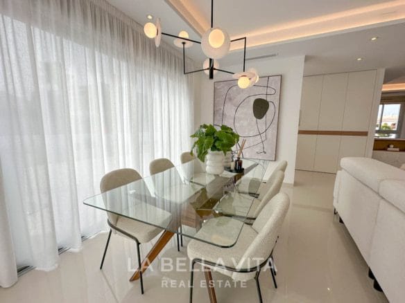 Luxury detached Villa with private pool for sale in Ciudad Quesada, Key Ready!