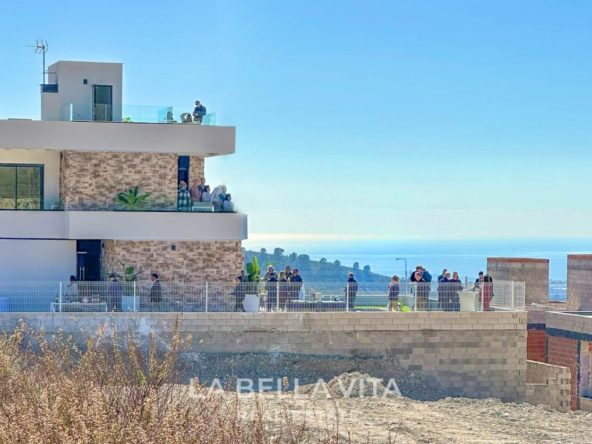 Independent Luxury Villas with sea views for sale in Balcón de Finestrat