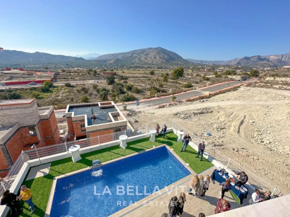 Independent Luxury Villas with sea views for sale in Balcón de Finestrat