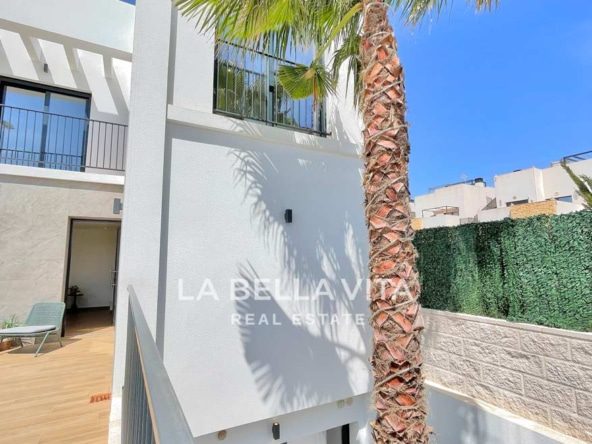 Modern Mediterranean Detached Villa for sale in Ciudad Quesada, Spain, with private pool