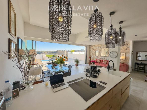 Exclusive Luxury resale Villa for sale in Rojales, La Marquesa Golf, Spain, Bellahouse, Residencial Oceanic