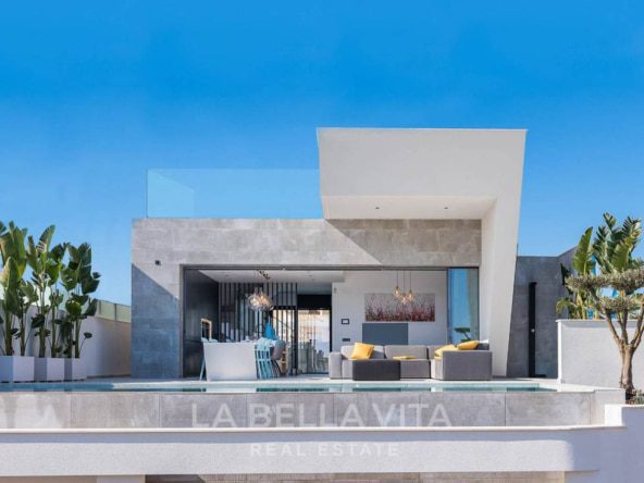 Exclusive Luxury resale Villa for sale in Rojales, La Marquesa Golf, Spain, Bellahouse, Residencial Oceanic