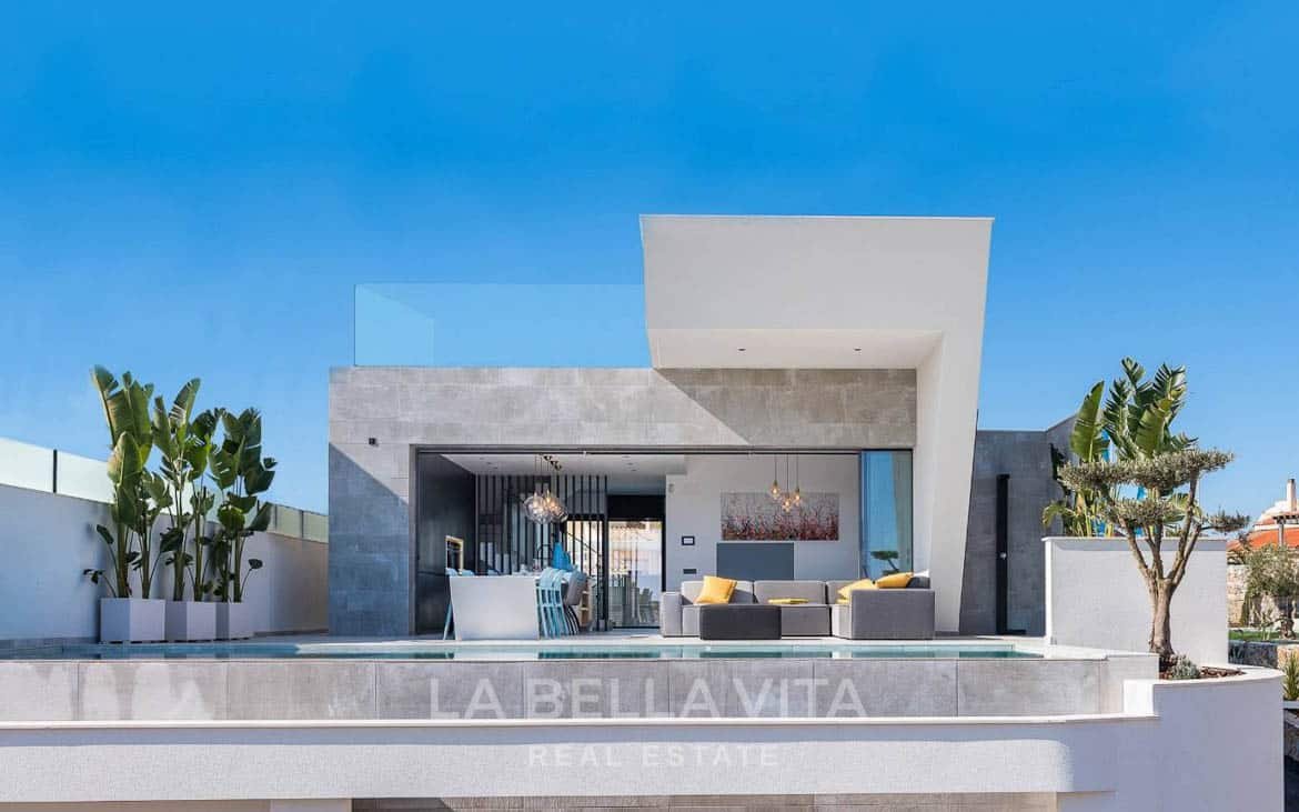 Exclusive Luxury resale Villa for sale in Rojales, La Marquesa Golf, Spain, Bellahouse, Residencial Oceanic