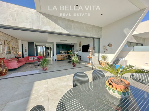 Exclusive Luxury resale Villa for sale in Rojales, La Marquesa Golf, Spain, Bellahouse, Residencial Oceanic