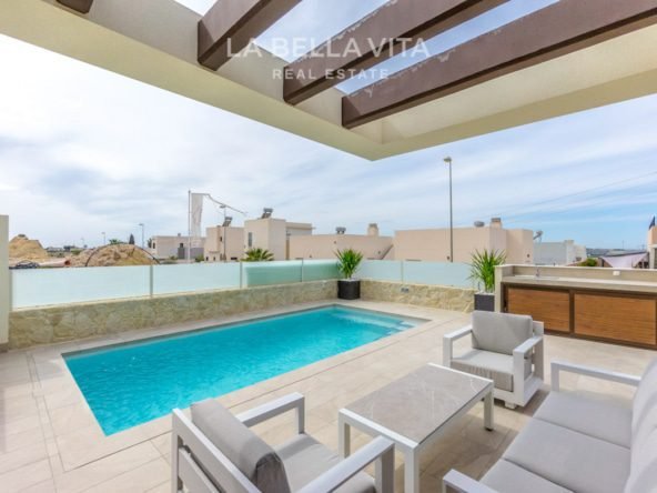 New Build one level Properties with private pool for sale in Ciudad Quesada, Alicante, Spain
