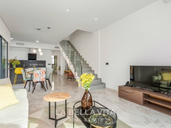 New Build properties with private pool for sale in Benijofar, Alicante, Spain
