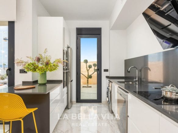 New Build properties with private pool for sale in Benijofar, Alicante, Spain