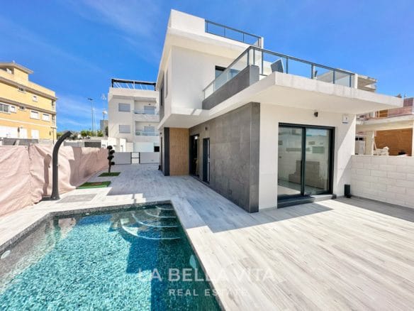 New Build properties with private pool for sale in Benijofar, Alicante, Spain