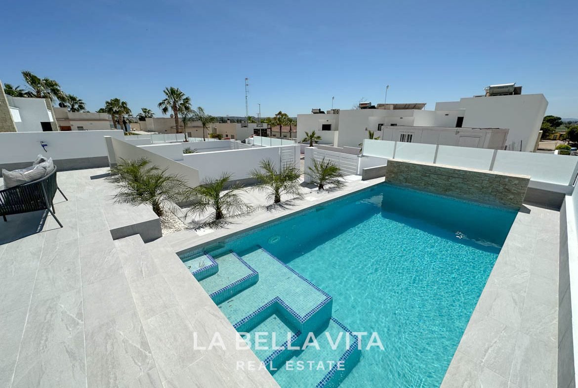 New Build Detached Properties for sale in La Marina Urbanisation, Alicante
