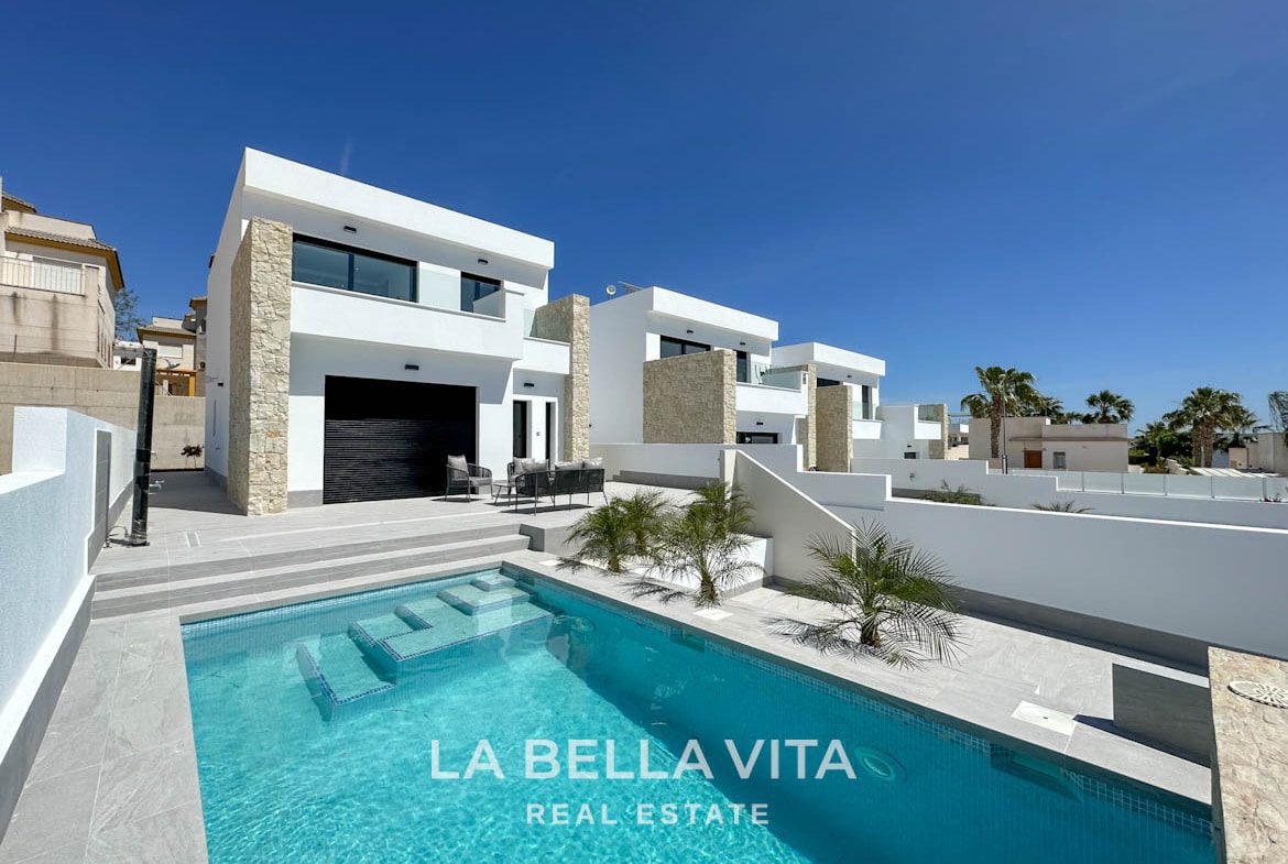 New Build Detached Properties for sale in La Marina Urbanisation, Alicante