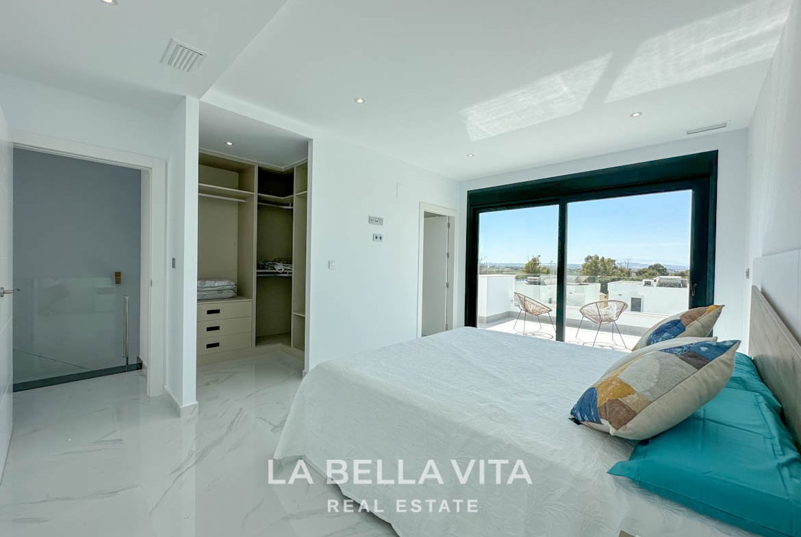 New Build Detached Properties for sale in La Marina Urbanisation, Alicante