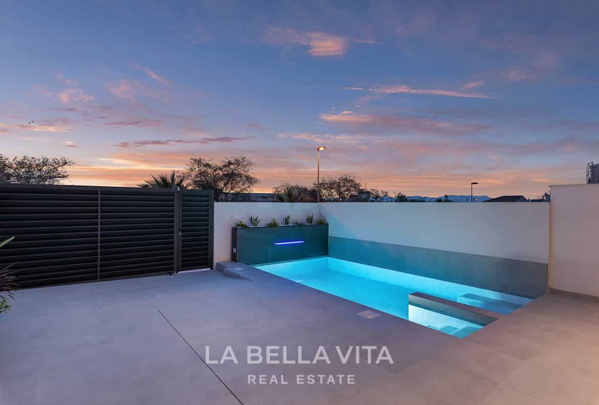 New build villas with private pool for sale in Benijofar, Costa Blanca, Spain