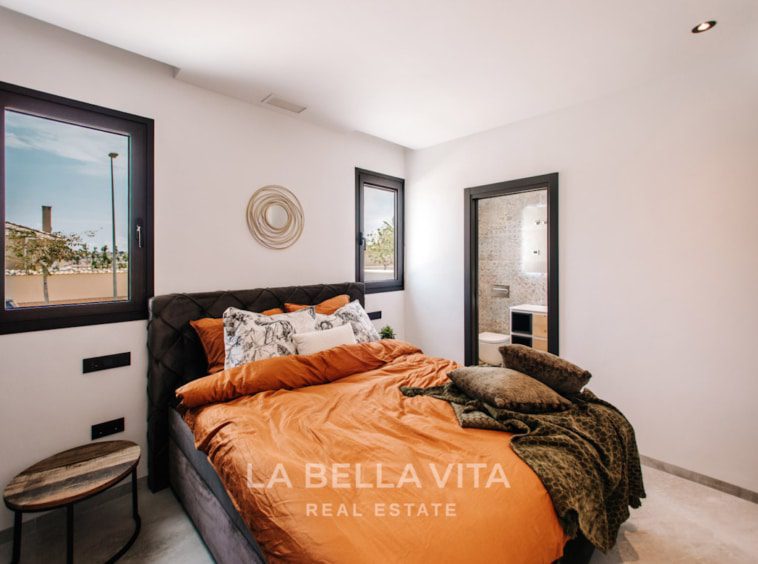 Luxury New Build apartments with panoramic views for sale in Rojales