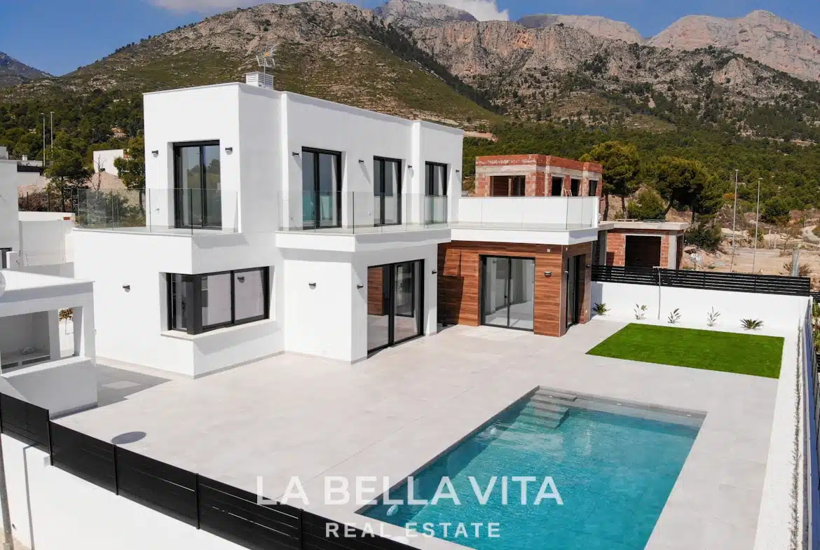 New Build House with private pool for sale in Polop de la Marina