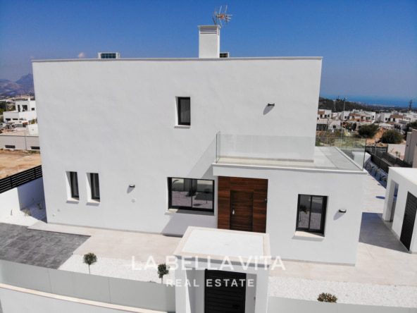 New Build House with private pool for sale in Polop de la Marina