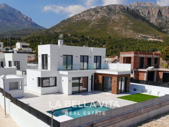 New Build House with private pool for sale in Polop de la Marina