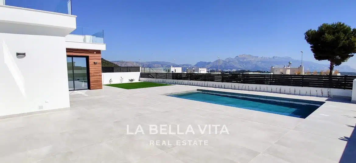 New Build House with private pool for sale in Polop de la Marina