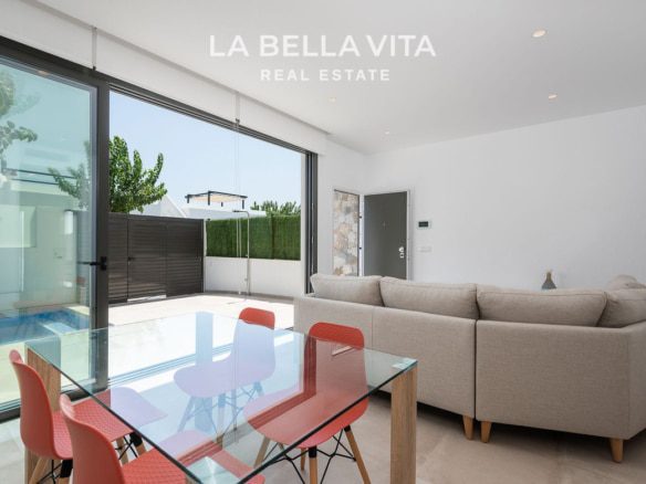 New Build key ready property with private pool for sale in Pilar de la Horadada, Alicante, Spain