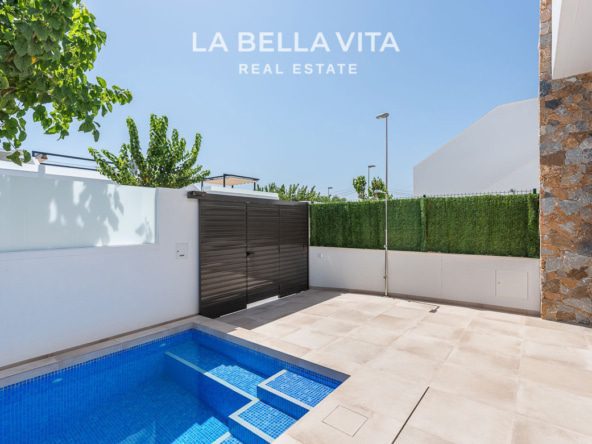 New Build key ready property with private pool for sale in Pilar de la Horadada, Alicante, Spain