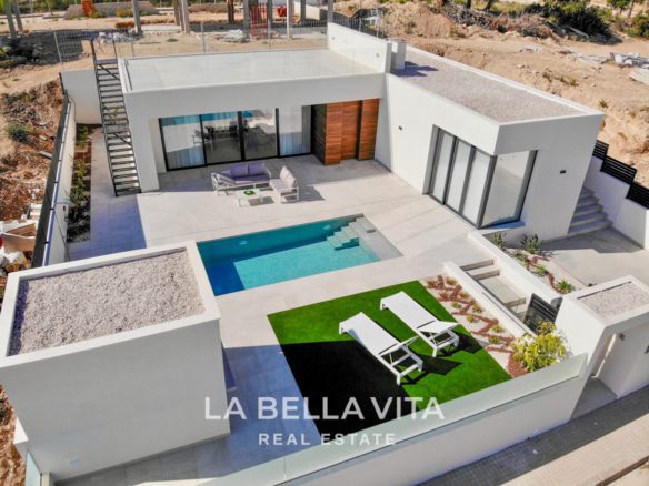 New Build one level properties with private pool for sale in Polop de la Marina