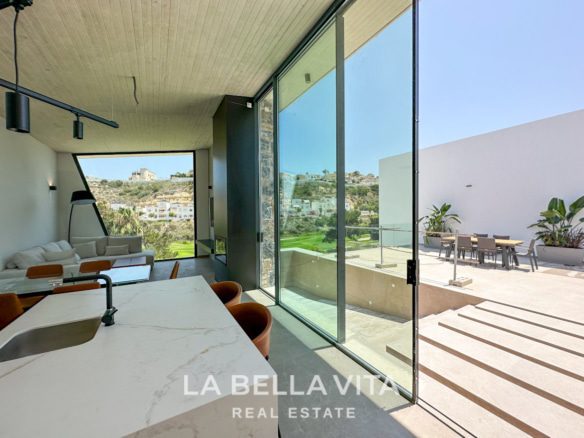 Luxury Frontline Golf property for sale in La Marquesa, Ciudad Quesada